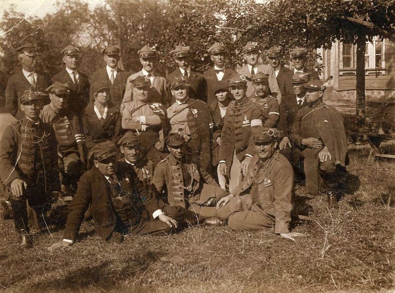 KKE 3955.jpg - Organizacja „Sokół”. Na fotografii Antonii Kwiatkowski z kolegami, lata 30 – te XX wieku.